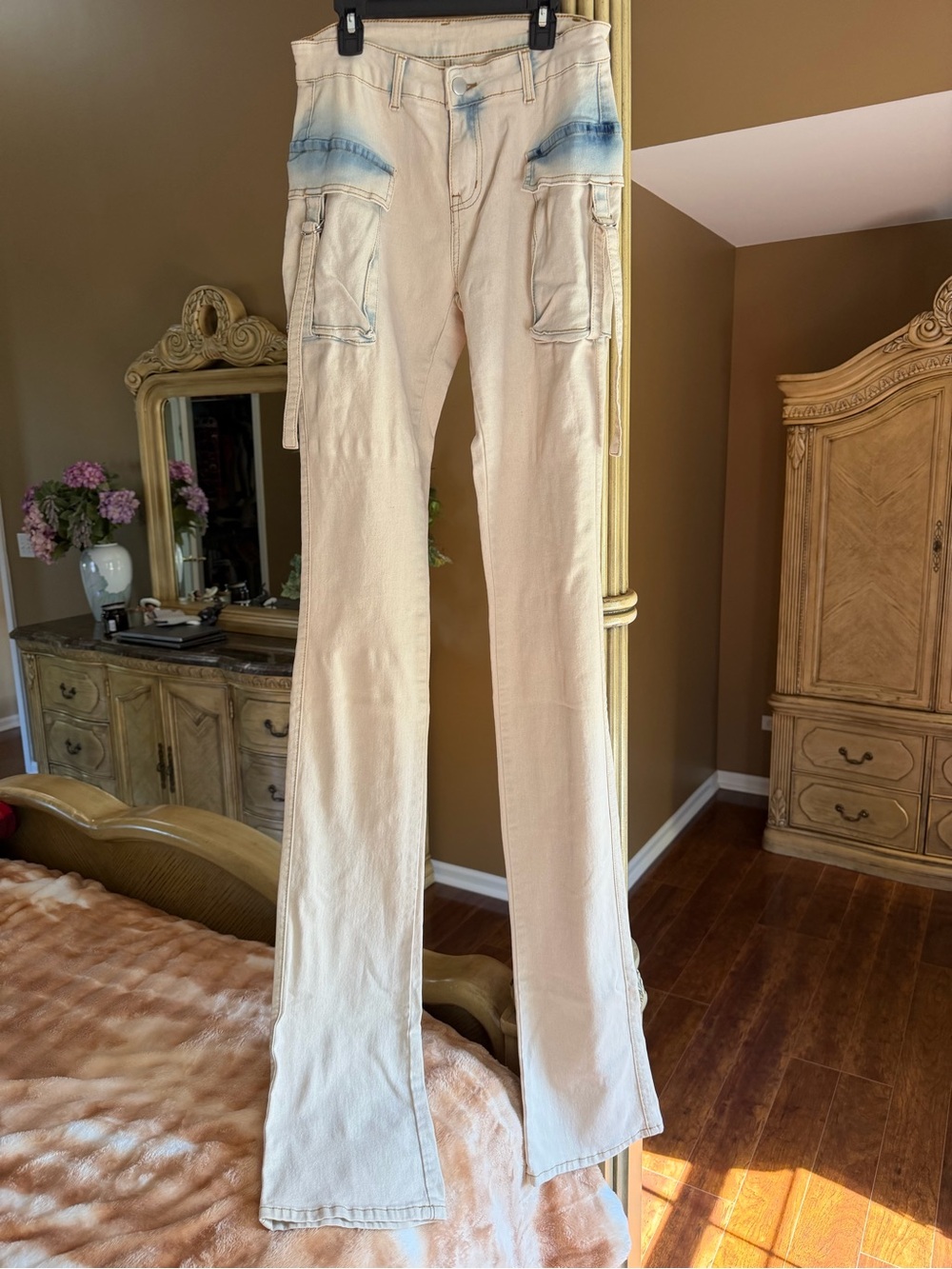 NWT SHEIN Cream Flare Cargo Pants with Blue Wash Accents